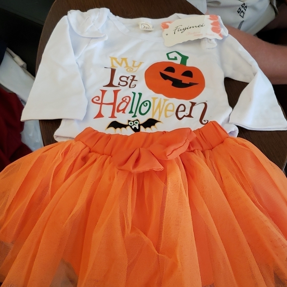 Fuyimei My 1st Halloween Long Sleeve Onsie and Orange Tutu set Size 6-12 months